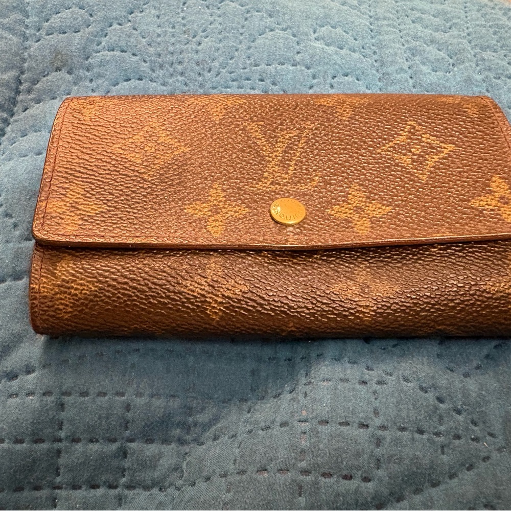 Louis Vuitton Vintage Luxury Brown Monogram Wallet